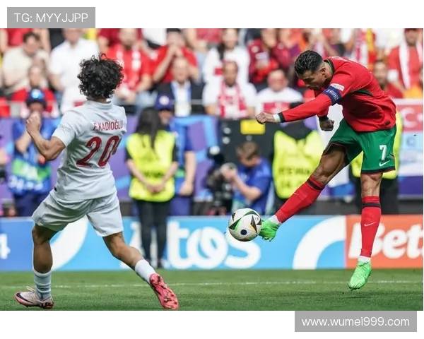 世界杯之后的C罗：告别巅峰争议与重塑传奇的未来抉择之路